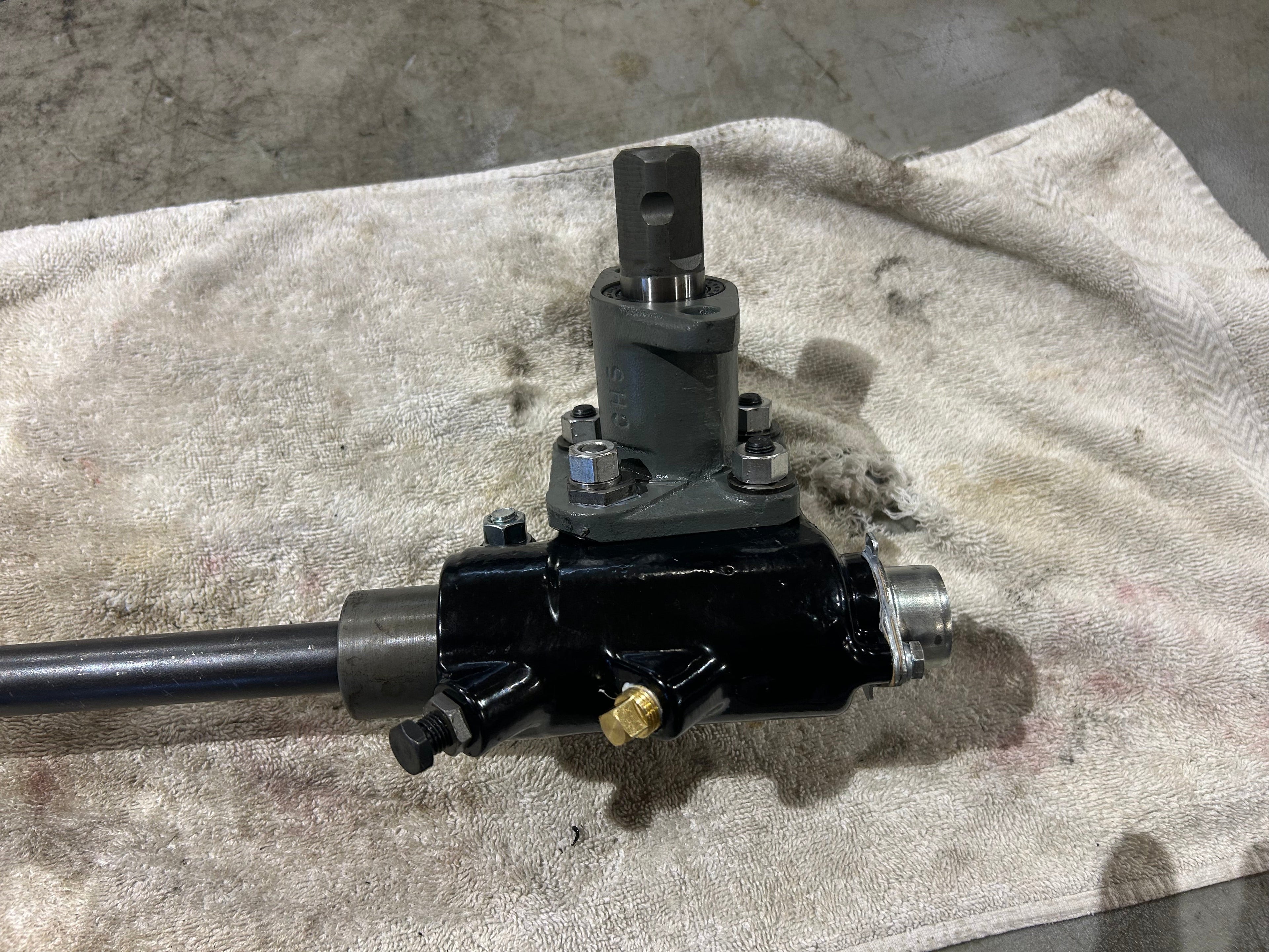 Rebuilt Two-Tooth Steering Box - 43" Steering Shaft